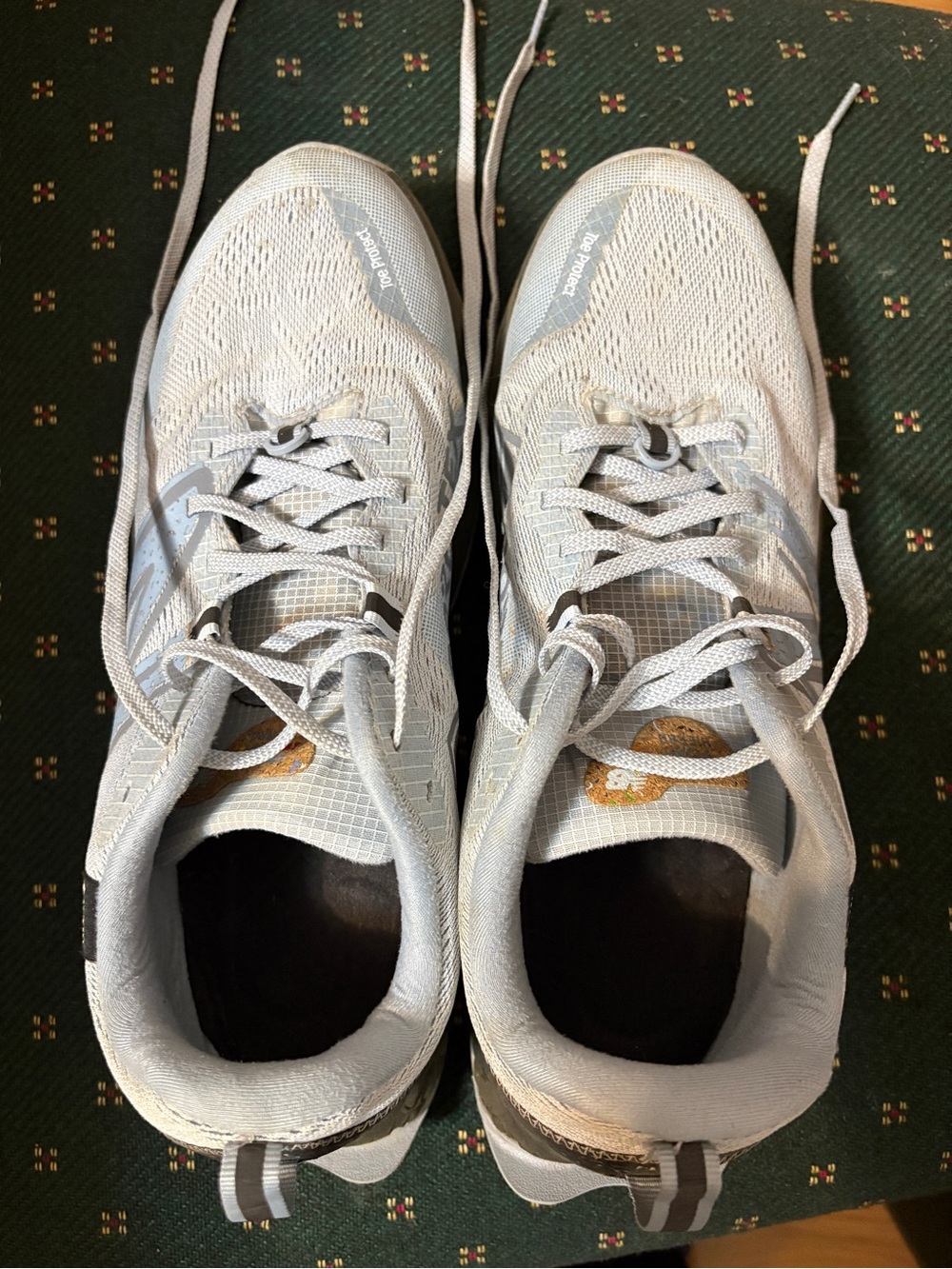 New Balance women’s size 11 /men’s size 9.5 Fresh Foam Trail shoes